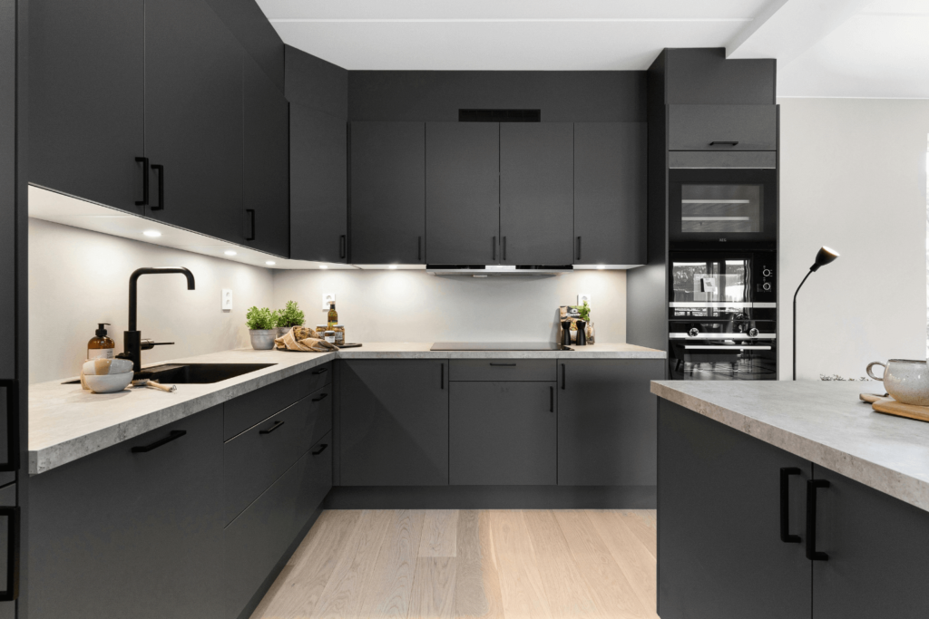 3 Non-Negotiable Traits of a Luxury Kitchen Contractor in Los Angeles